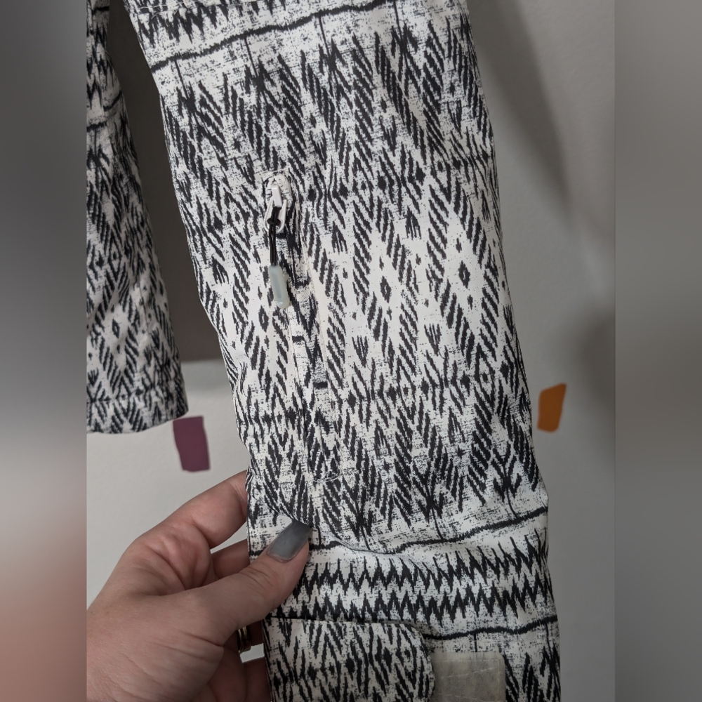 Roxy White And Black Pattern Winter Jacket With F… - image 5